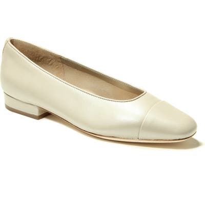 Vaneli Cap Toe Flat W - Beige