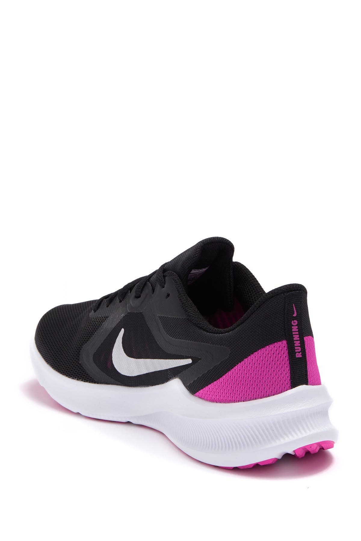 nike walking shoes wide width