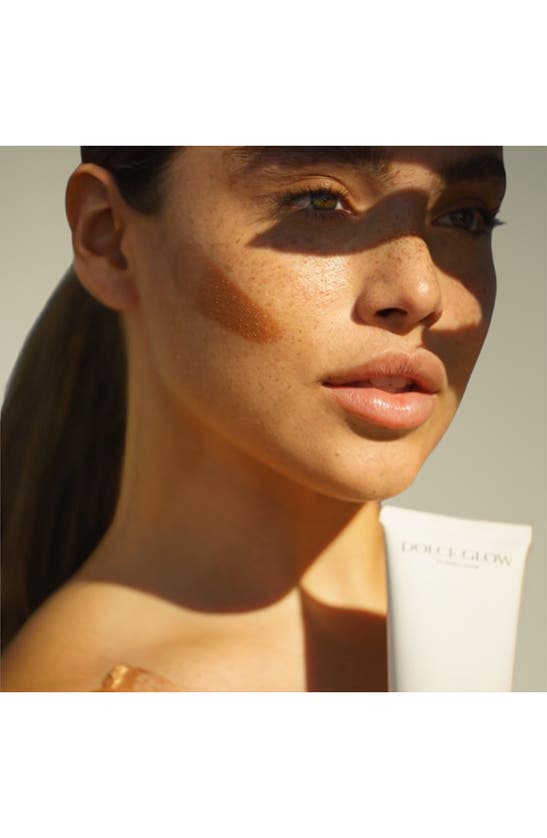 Dolce Glow By Isabel Alysa Mia Shimmer Topper Lotion