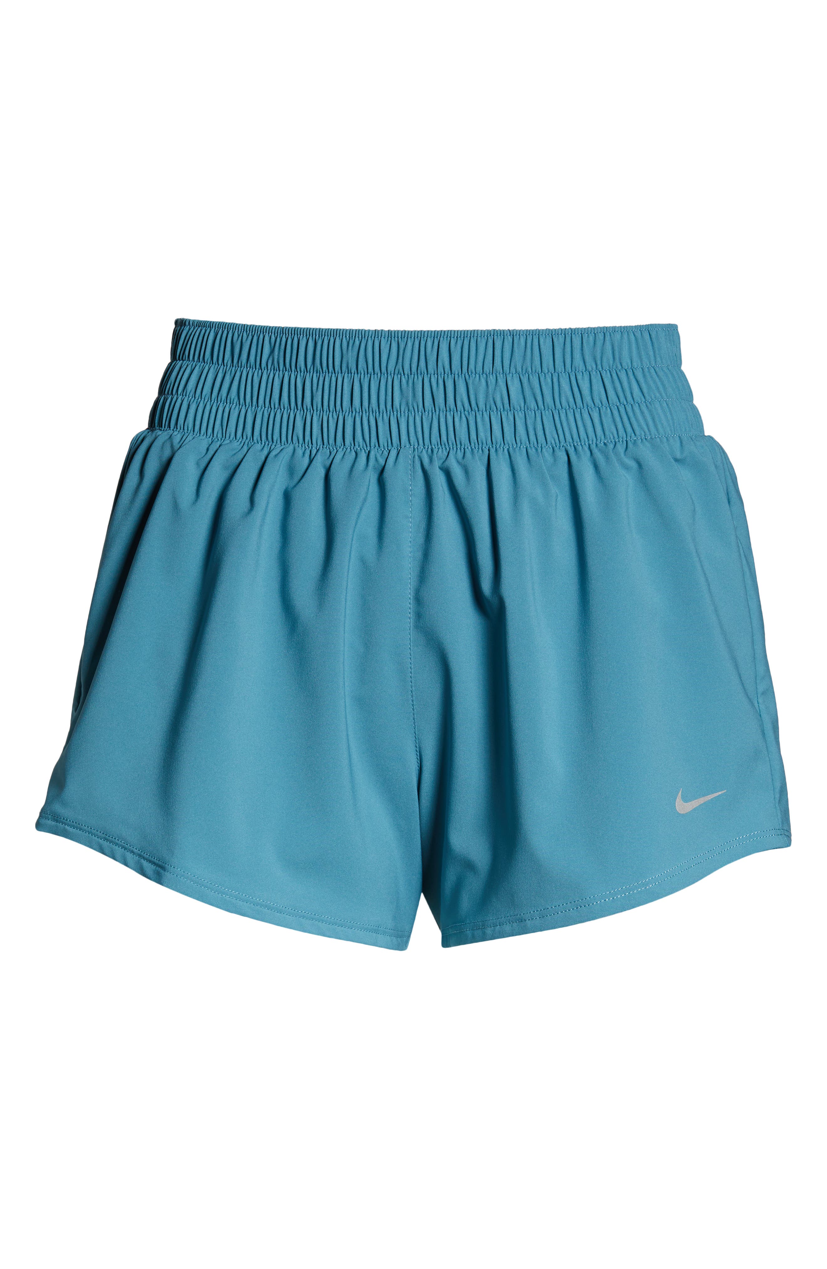 short foot nike dri fit