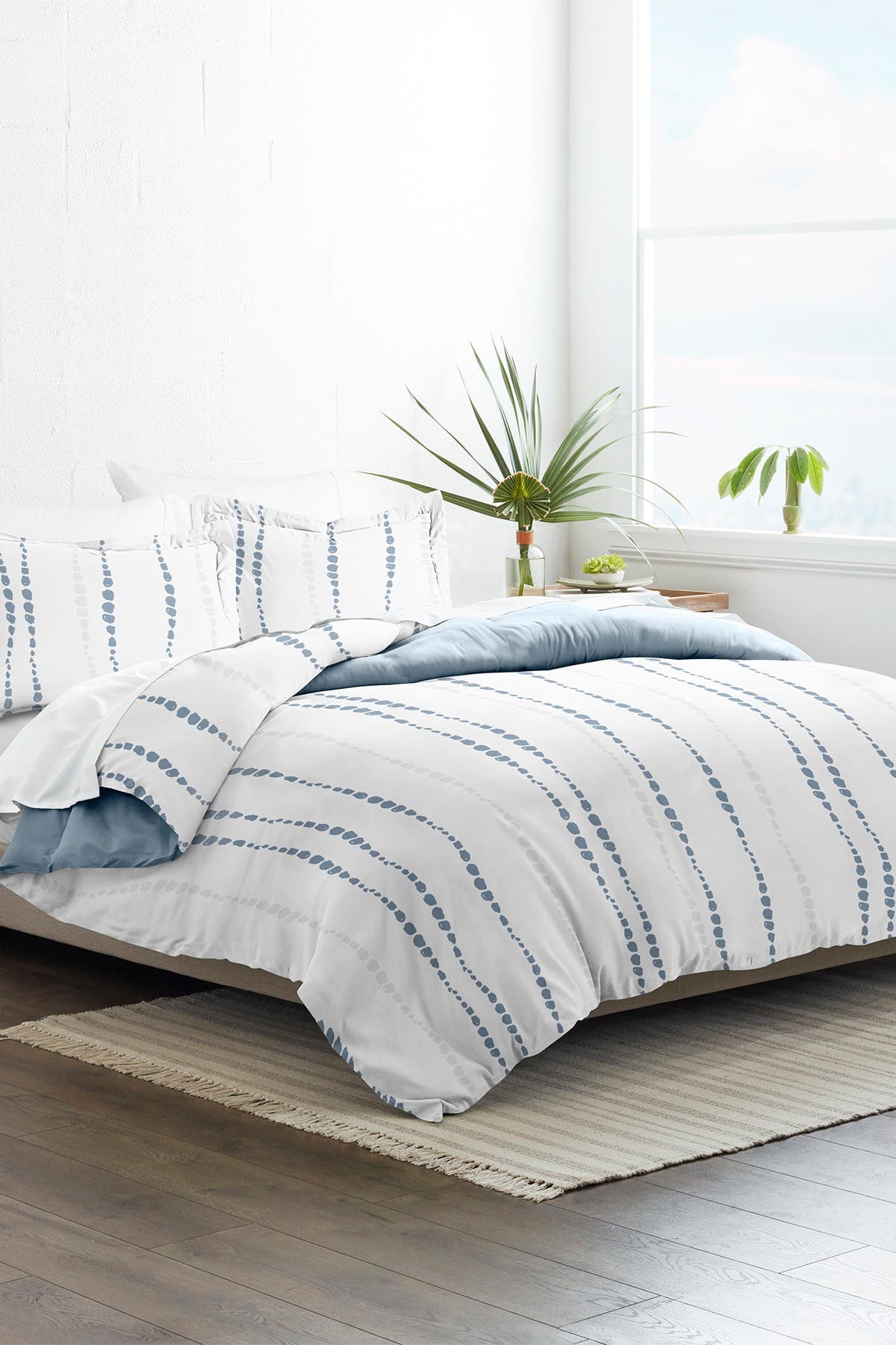 Click to view more detailed imagery on our partner's website Ienjoy Home Home Collection Premium Ultra Soft Urban Vibe Pattern 3-piece Reversible Duvet Cover Set In Navy