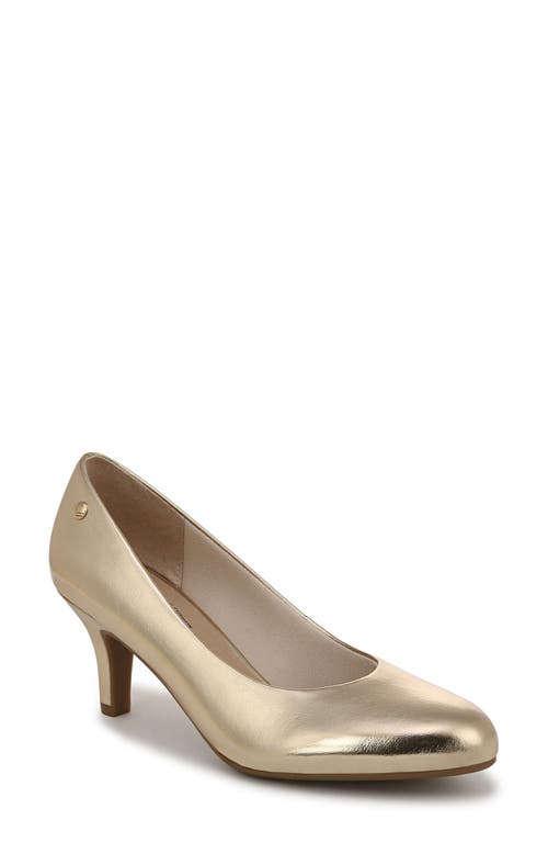 LifeStride Parigi Pump in Gold 