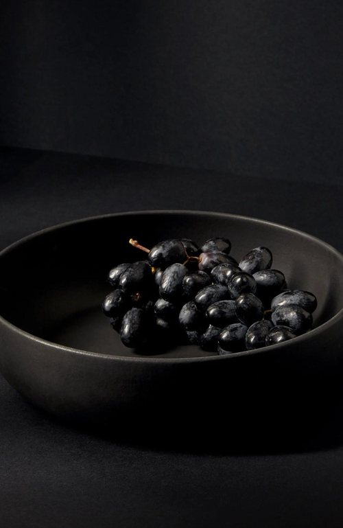 Gharyan Stoneware Shallow Stoneware Serving Bowl In Black