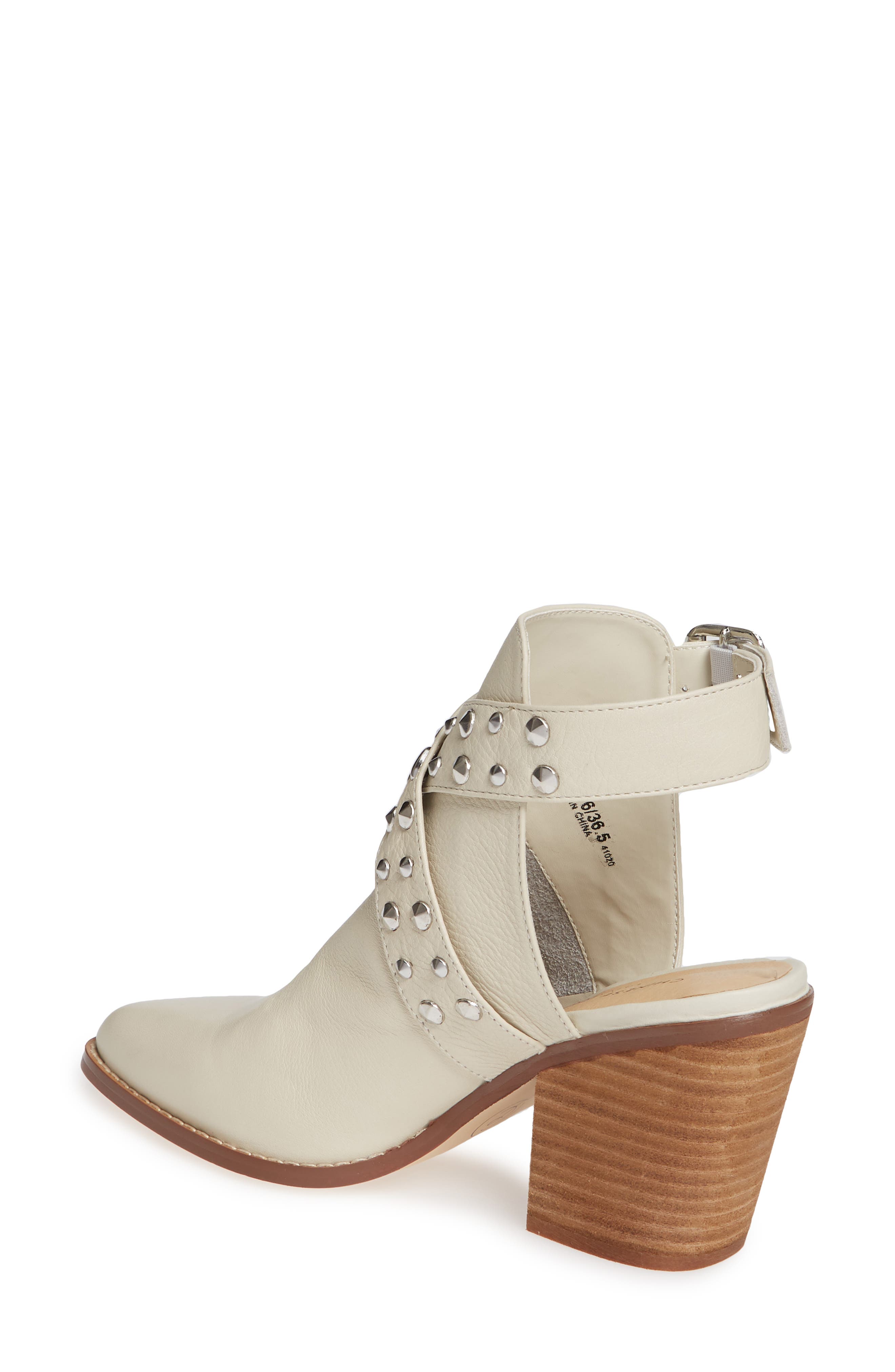 chinese laundry small town