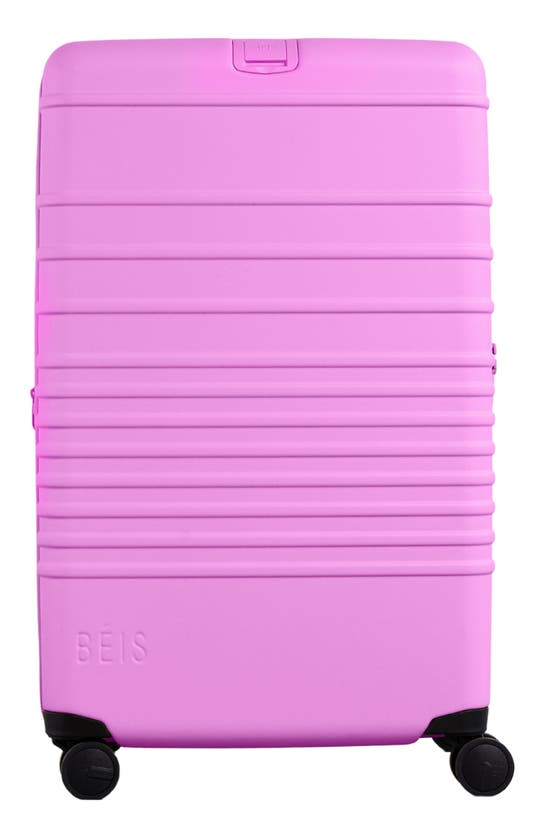 Beis The 29-inch Check-in Roller In Berry
