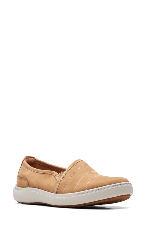 Clarks(r) Nalle Violet Leather Sneaker in Camel Leather
