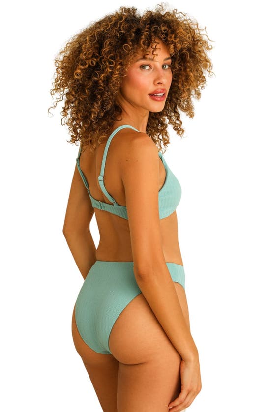 Dippin Daisys Zen Top In Surf Rider