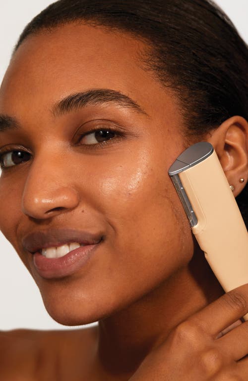 Dermaflash Luxe+ Advanced Sonic Dermaplaning And Peach Fuzz Removal In Peach Fuzz