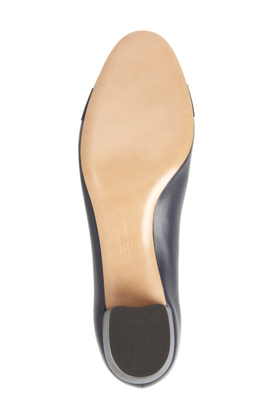 Shop Ferragamo Vara Soft Pump In Midnight