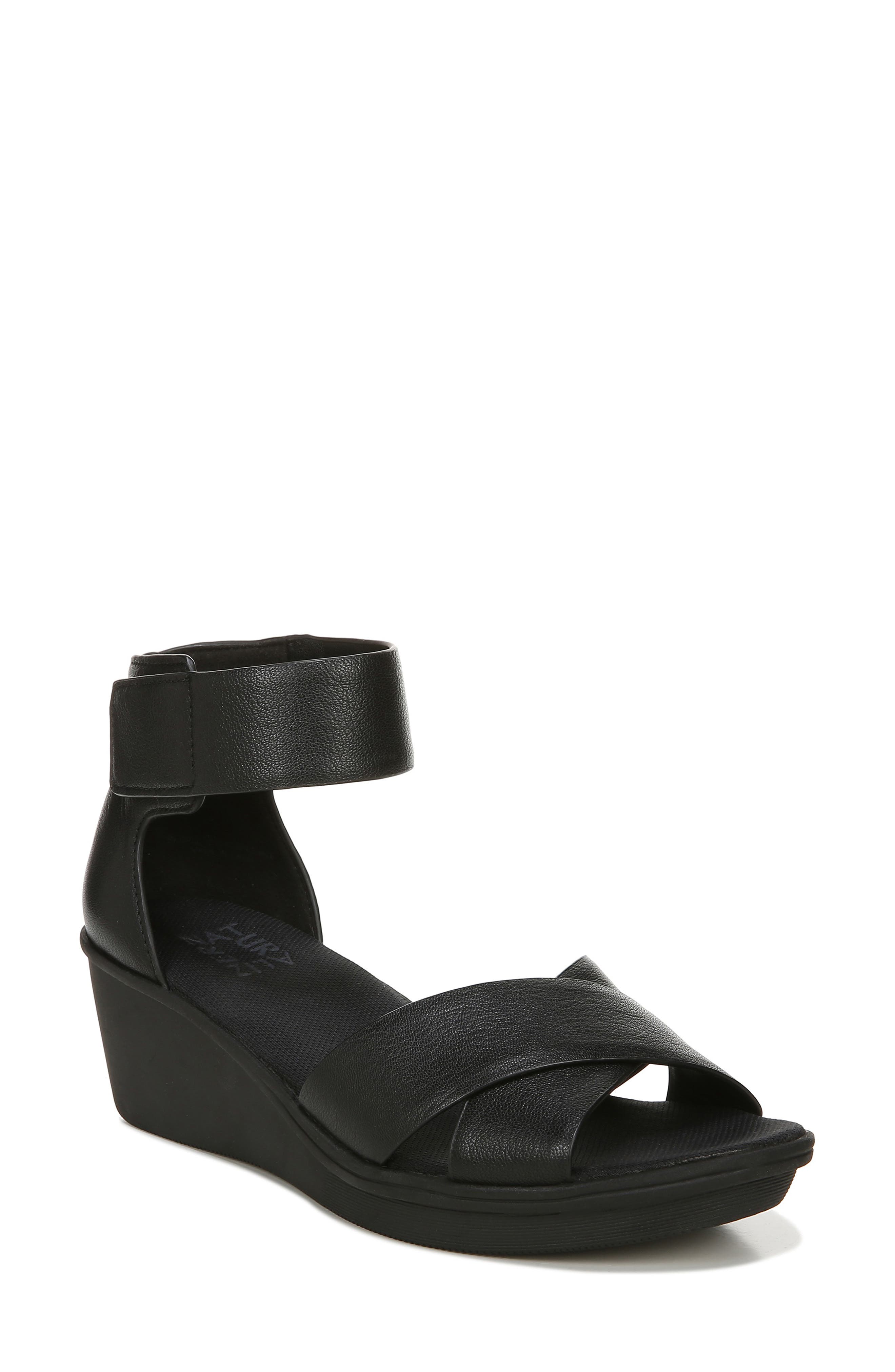 naturalizer black platform sandals