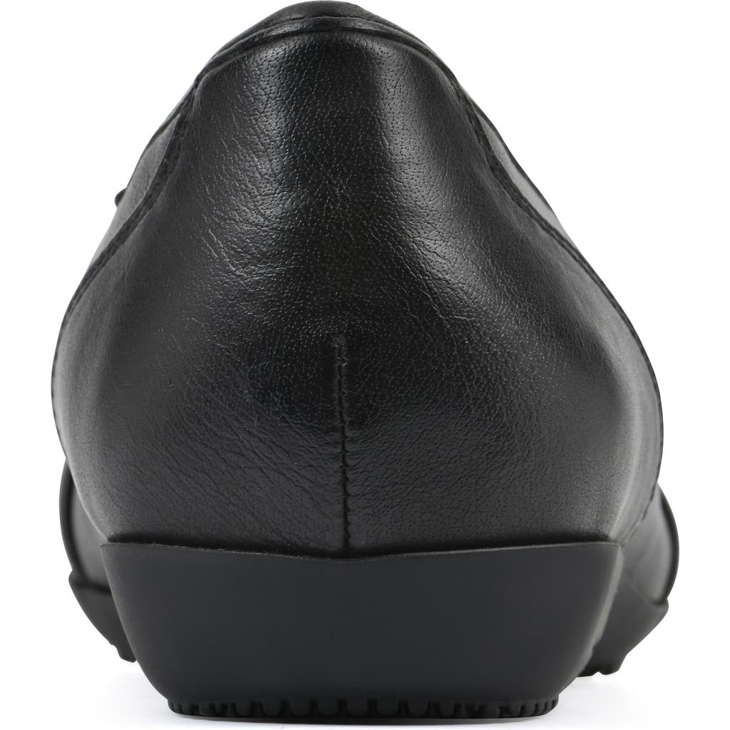 Cliffs By White Mountain Calming Buckle Strap Flat In Black Burnished Smooth