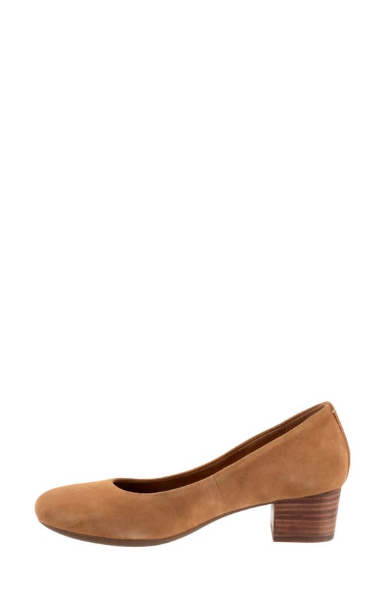 Softwalk Lynn Pump In Camel Suede