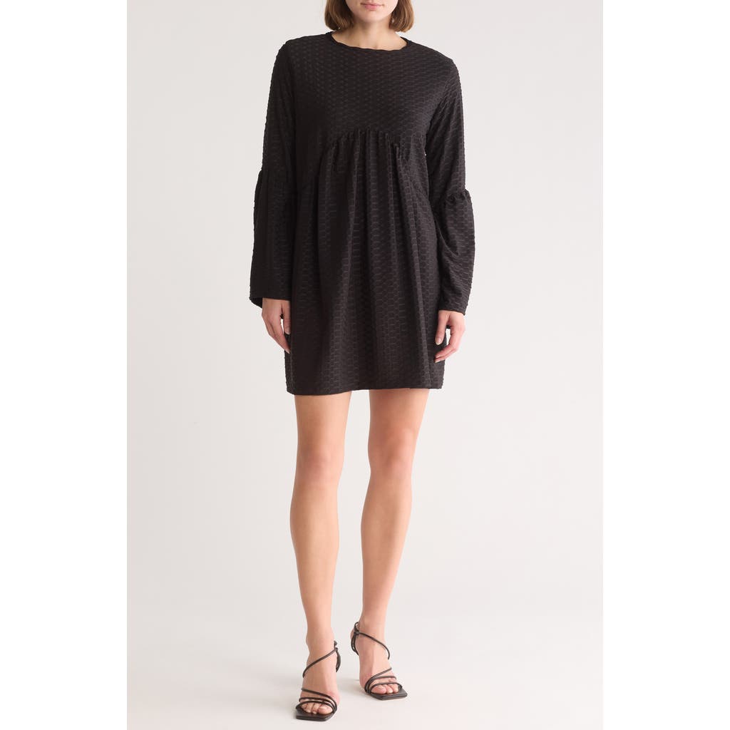 Go Couture Bell Sleeve Swing Dress In Black