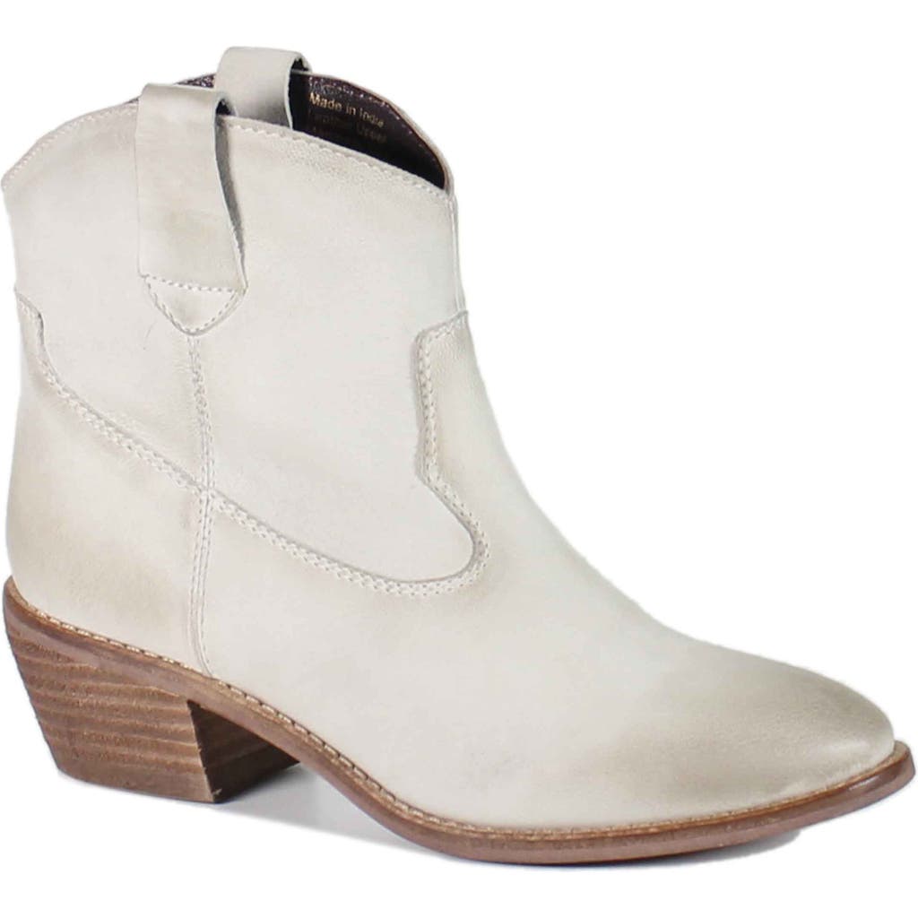 Diba True Outta Town Boot In Off White In Off White