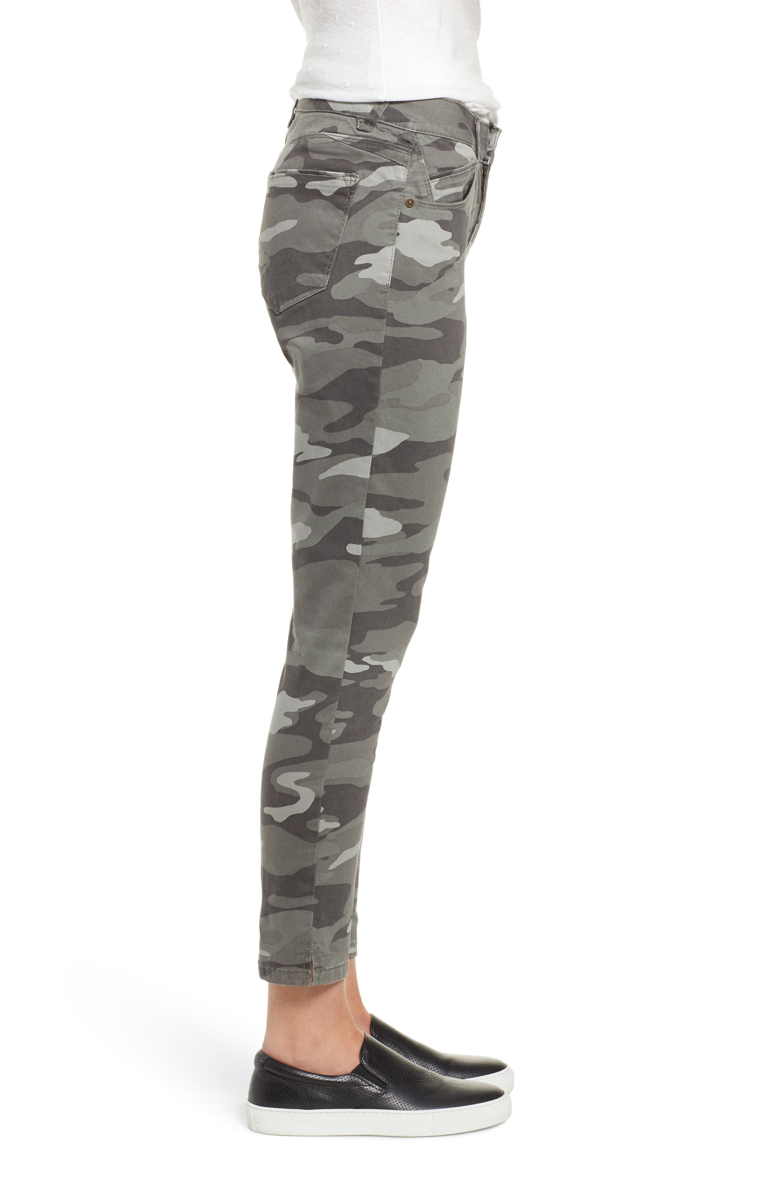 wit and wisdom camo pants