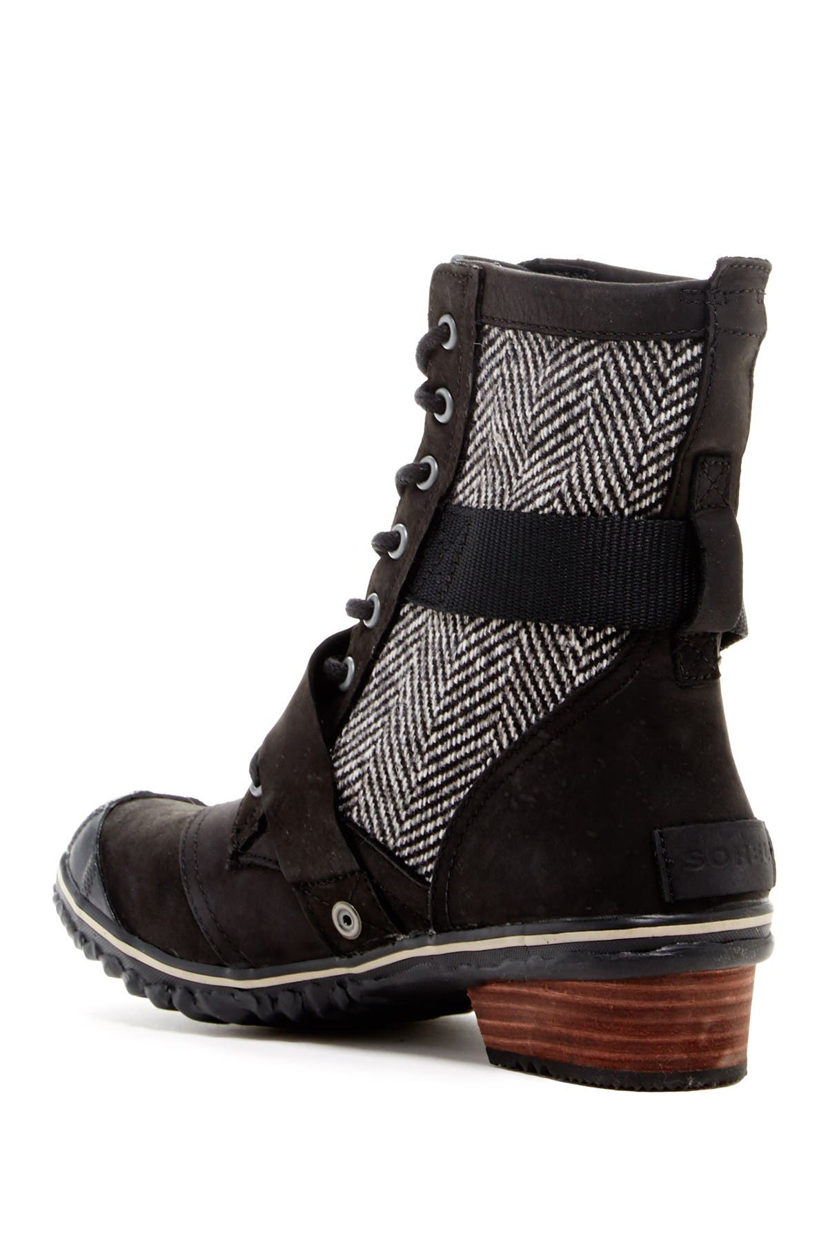 sorel slimboot lace