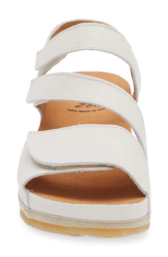 On Foot 206 Austin Platform Sandal In Hielo