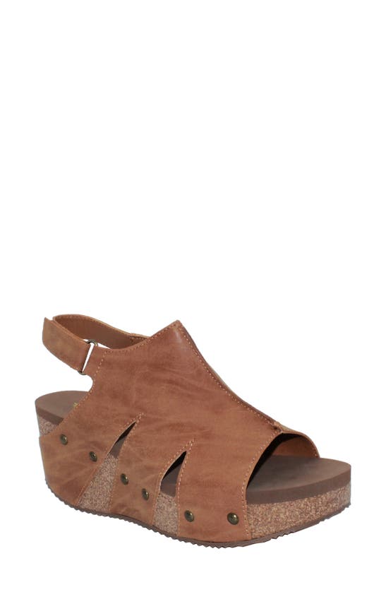 Volatile Montpelier Platform Wedge Sandal In Smooth Cognac