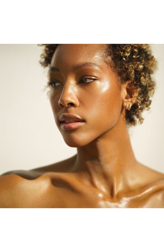 Dolce Glow By Isabel Alysa Mia Shimmer Topper Lotion