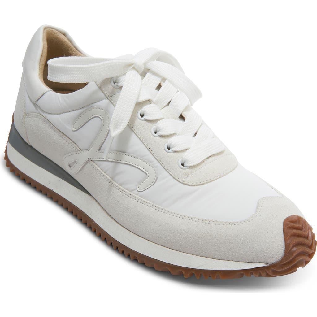 Vaneli Queen Sneaker In White