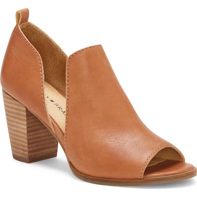 Lucky Brand Junai Sandal- Beige