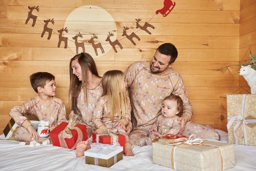 Deux Par Deux Adult Men Two Piece Family Christmas Pajama Set In Printed Christmas Deer