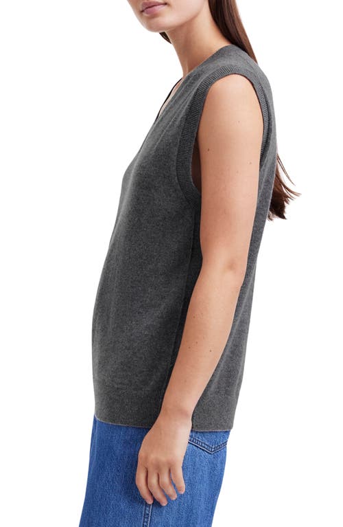 Shop Madewell V-neck Cashmere Sweater Vest In Heather Pyrite