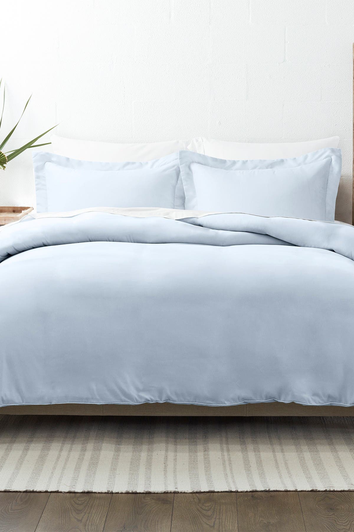 Click to view more detailed imagery on our partner's website Ienjoy Home Home Collection Premium Ultra Soft 3-piece Duvet Cover Set In Light Blue