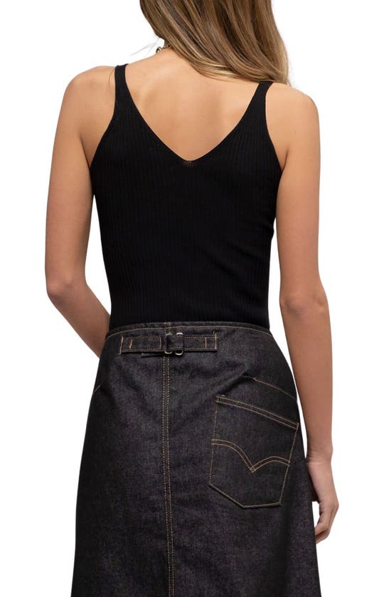 BLU PEPPER BLU PEPPER V-NECK RIBBED CROP TANK