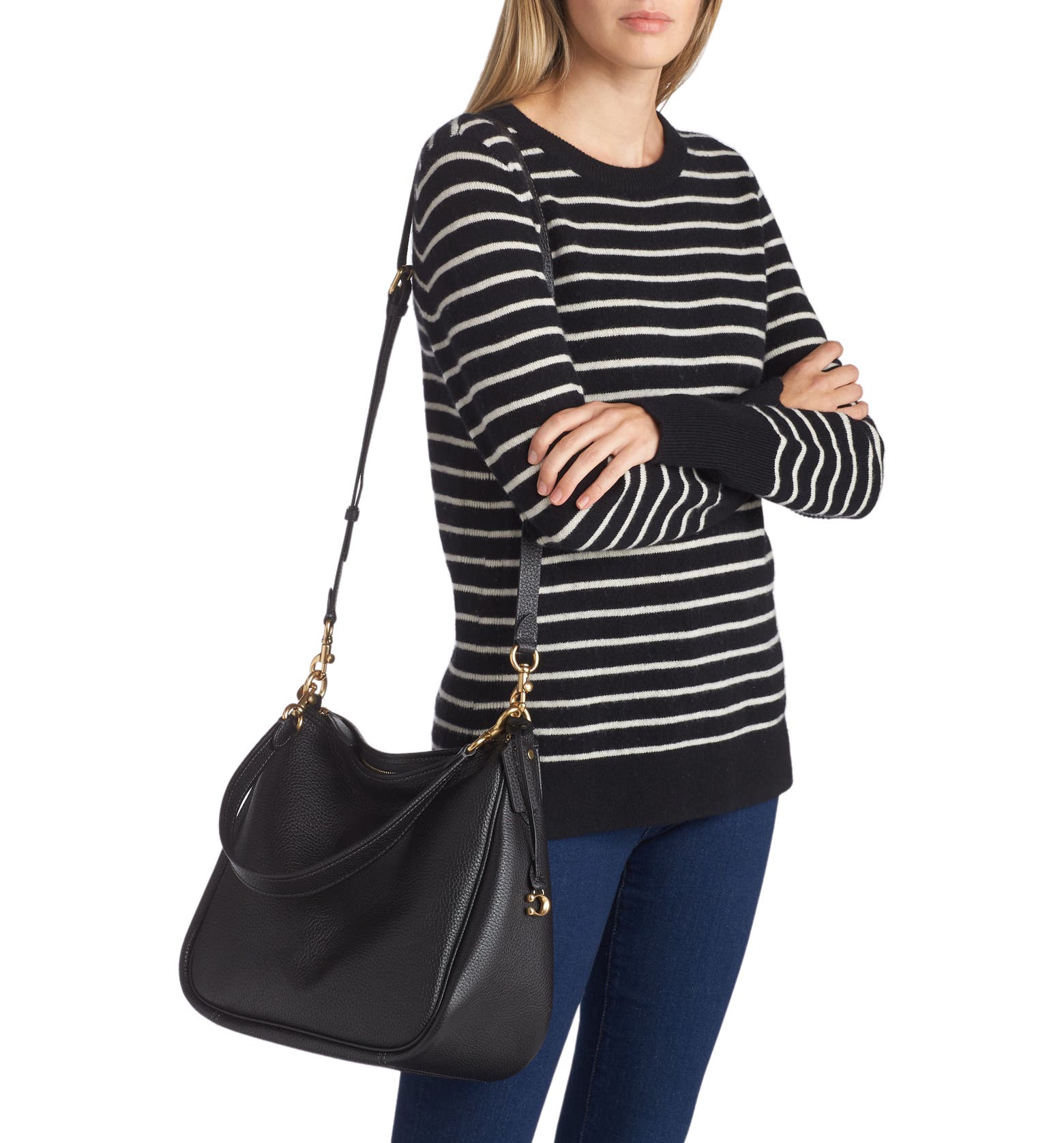 Shoulder bag for convenience and how to dress it?