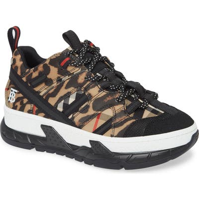 Burberry The Union Platform Sneaker - Beige