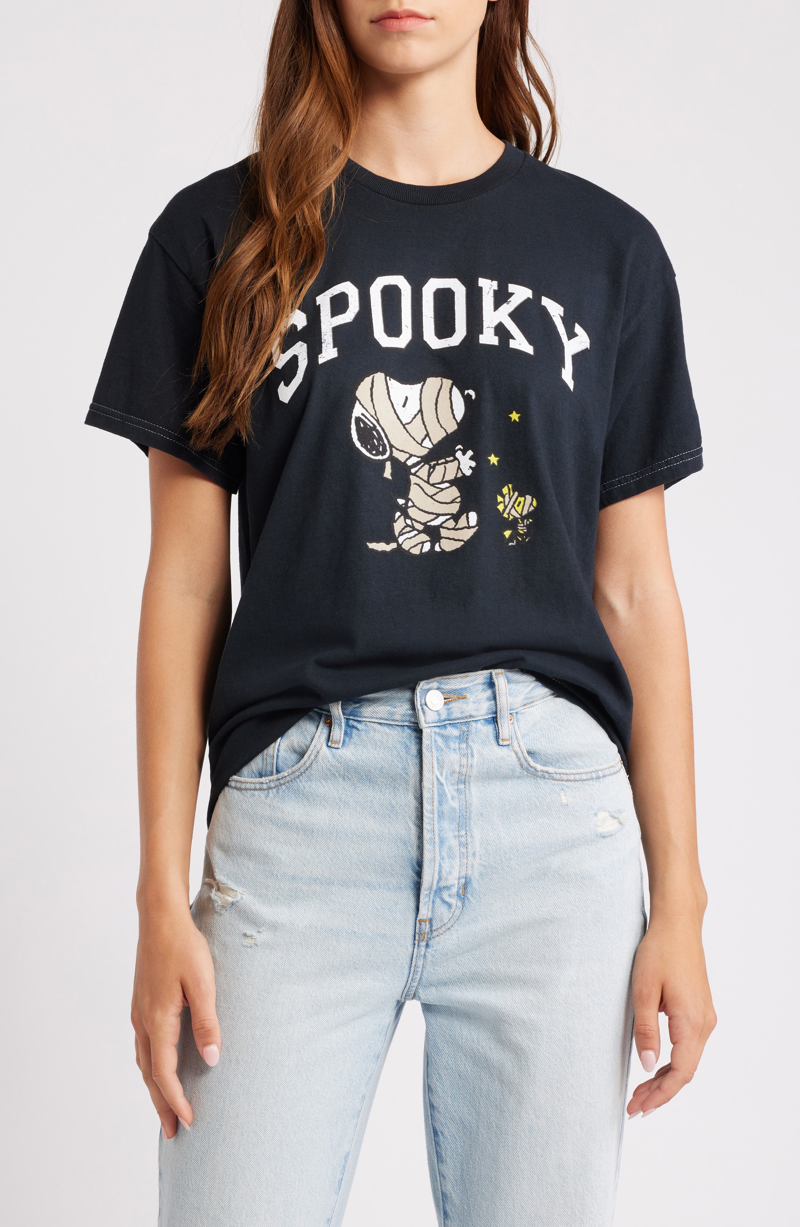 Vinyl Icons Peanuts® Spooky Cotton Graphic T-Shirt in Black 