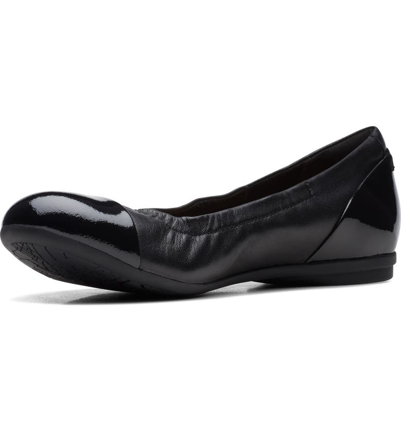 Filles Clarks Jazzy Tap K T-Bar Chaussures Scolaires Filles Clarks Jazzy Tap K T-Bar Chaussures Scolaires