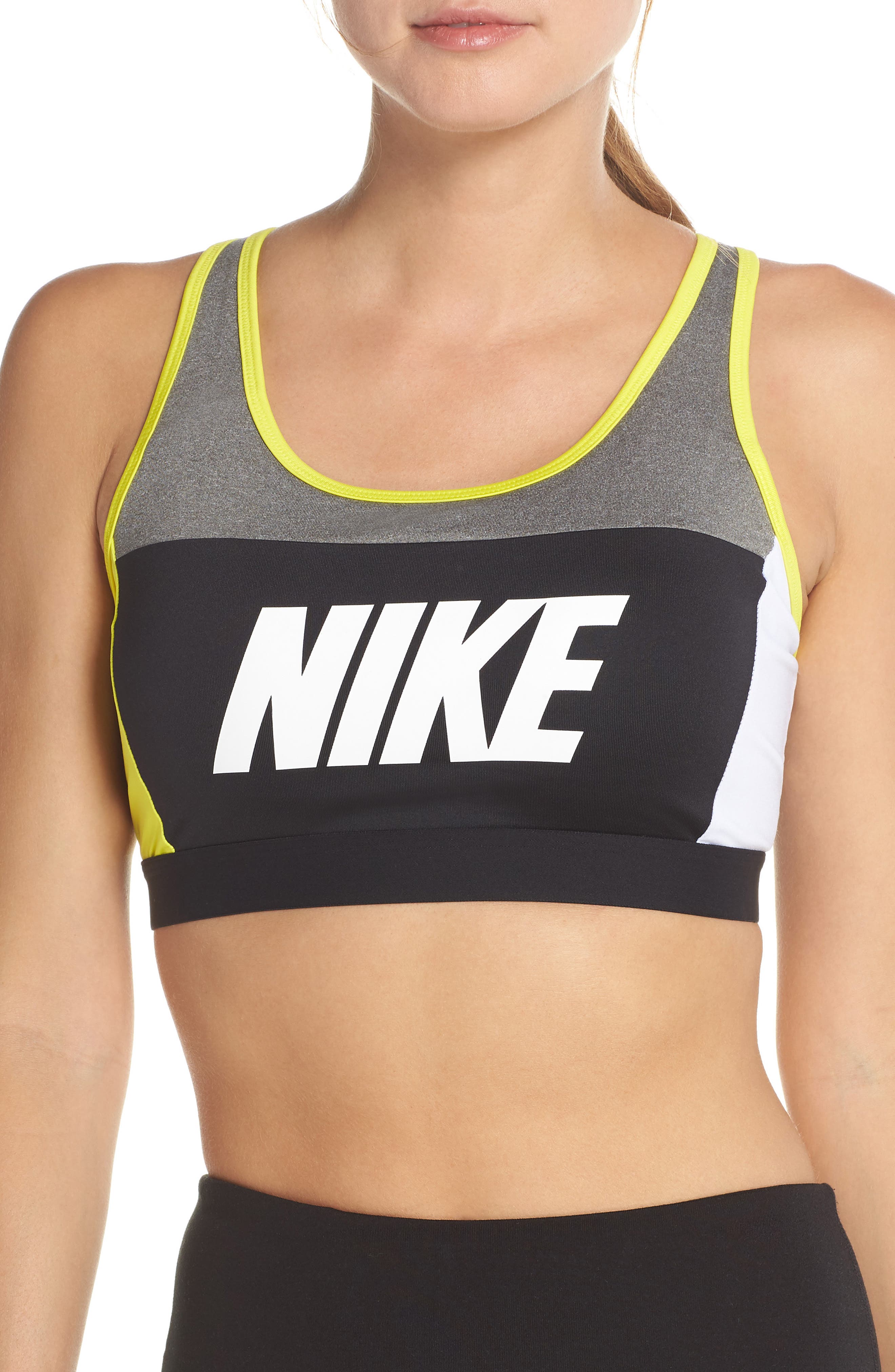 nike distort bra