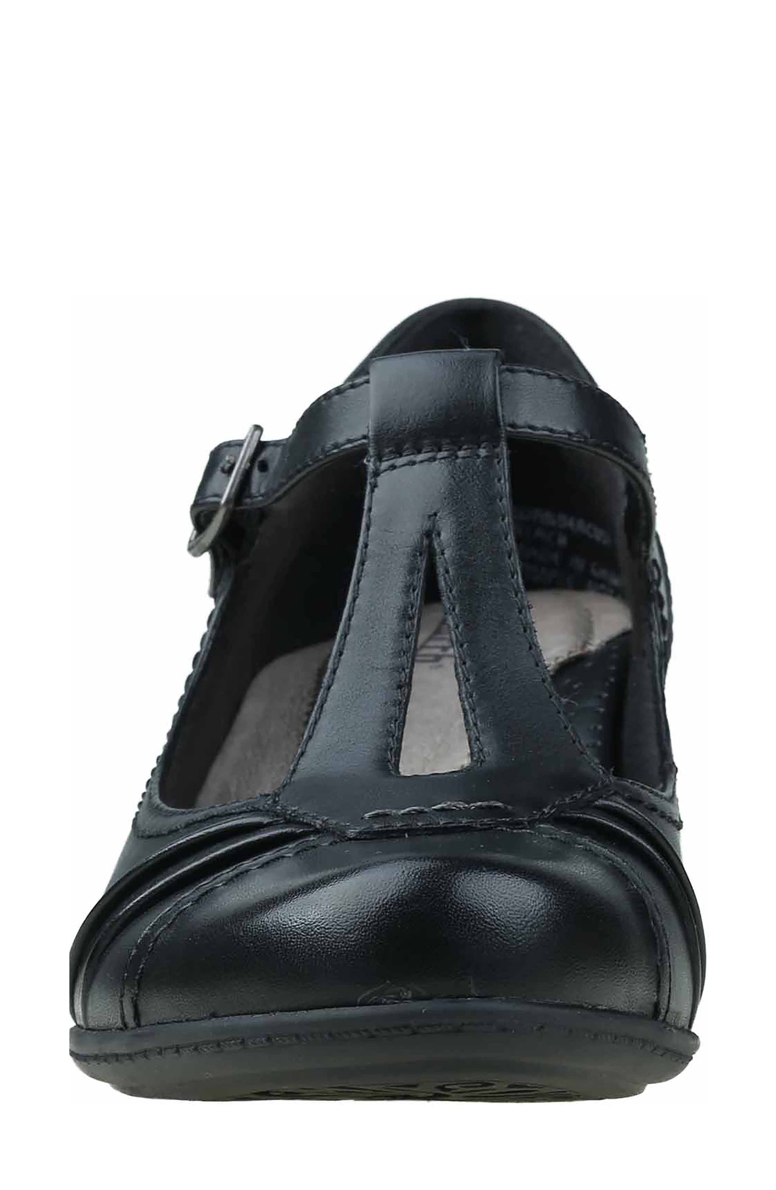 earth wanderlust t strap