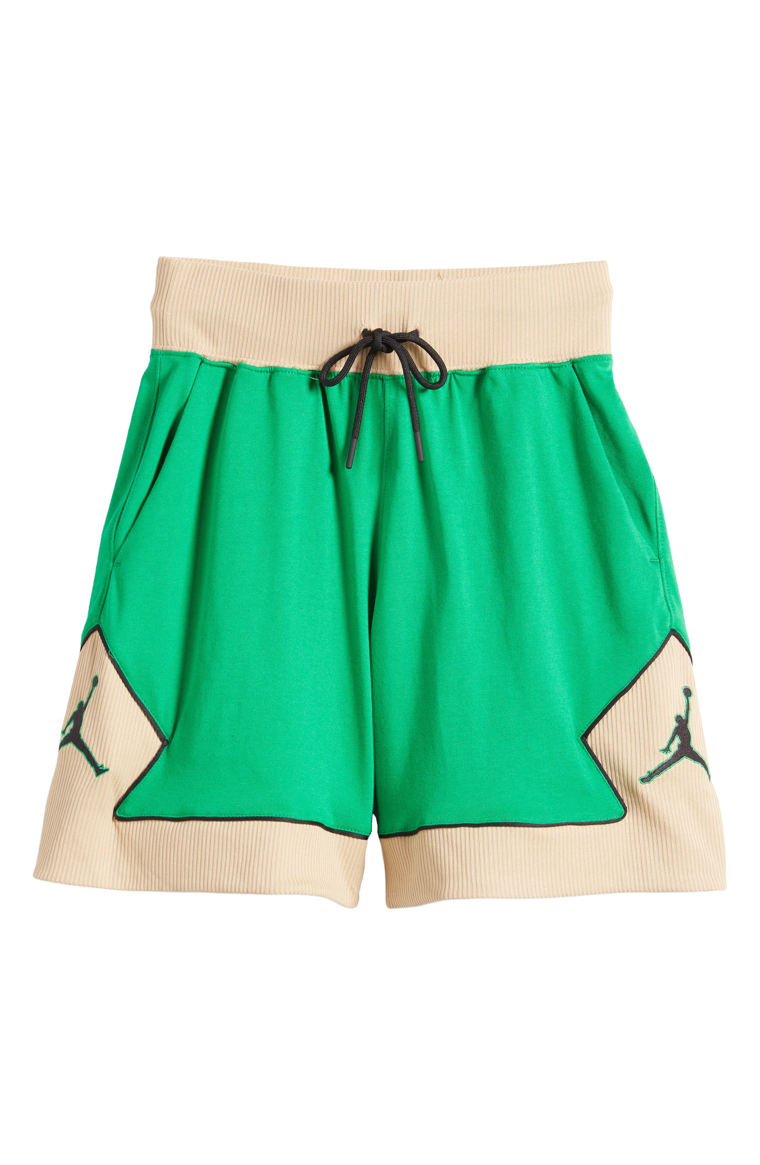 Jordan Artist Series by Jordan Moss Women's Brooklyn Fleece Shorts.