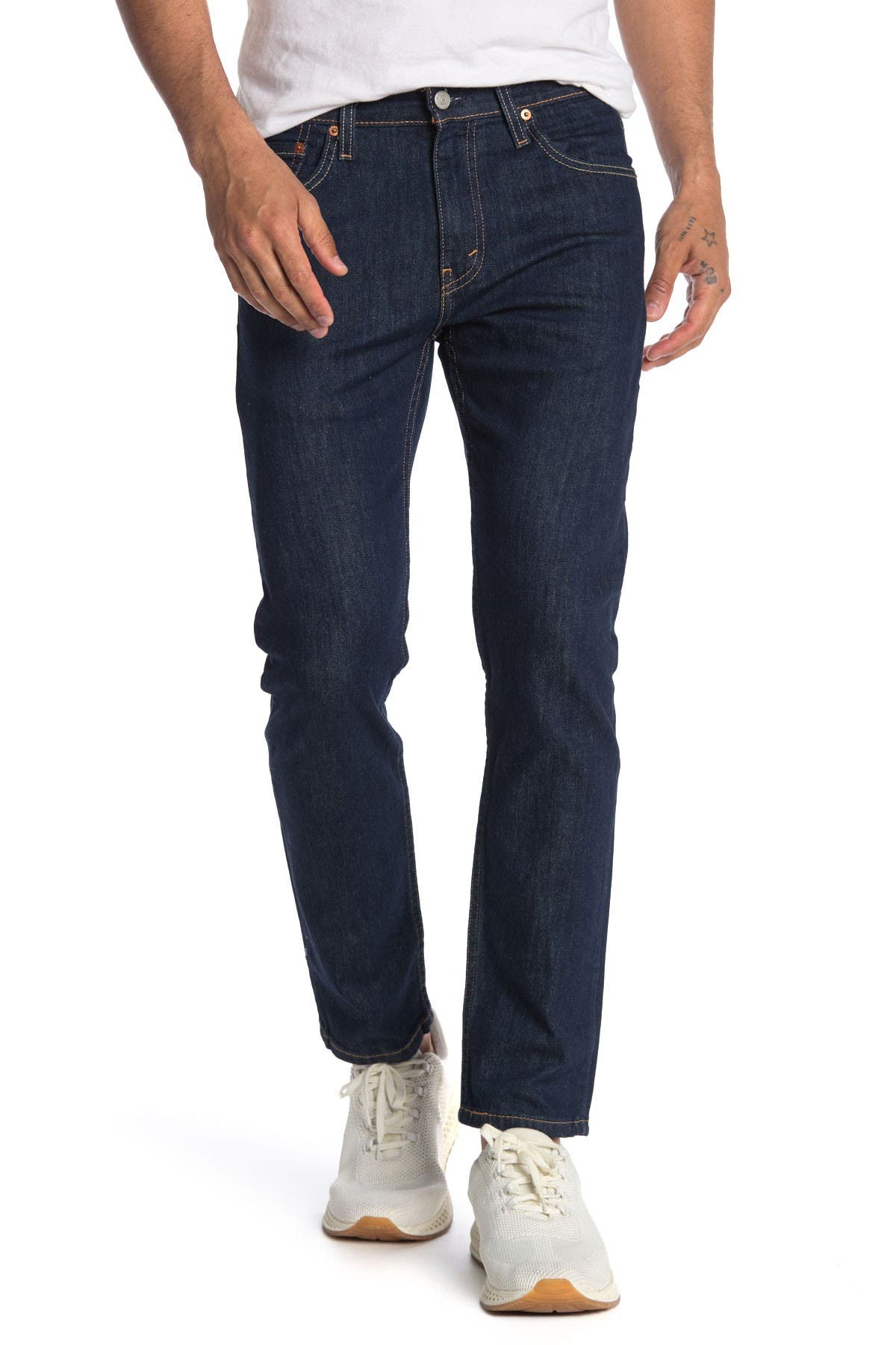 Levi's 502 Slim Straight Jeans In Medium Blue