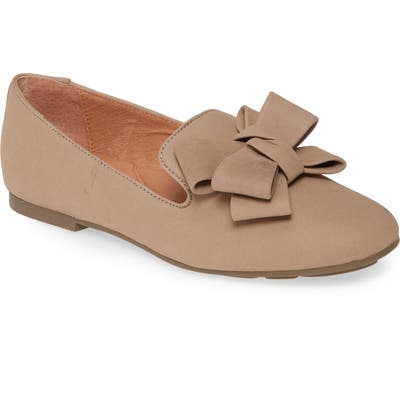 Gentle Souls By Kenneth Cole Eugene Ribbon Loafer