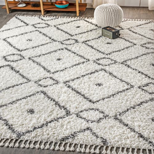 Jonathan Y Mercer Shag Plush Tassel Moroccan Diamond Denim Area Rug In Cream/gray