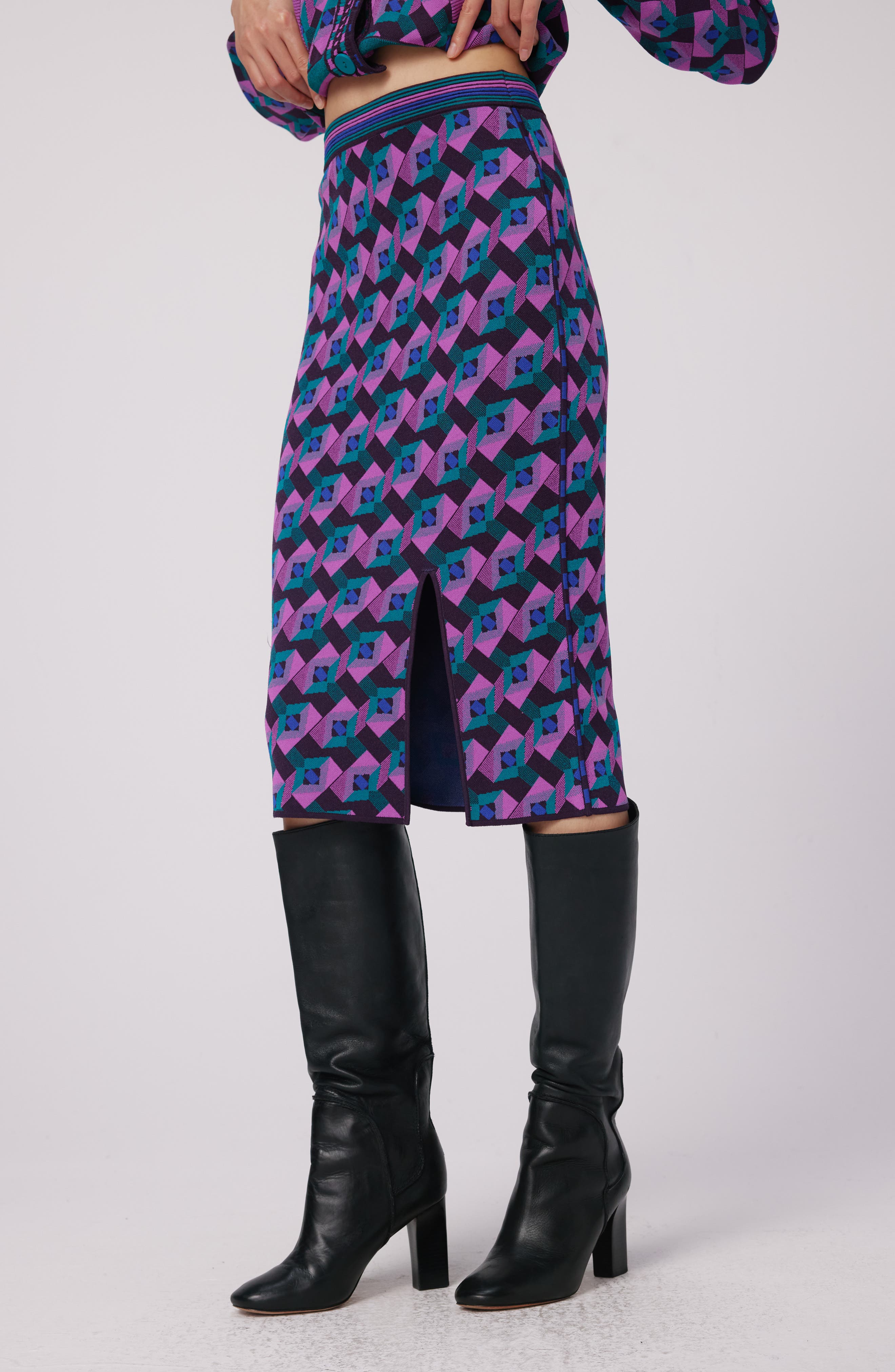DVF Gusta Geometric Knit Pencil Skirt in Stage Boss Pink 
