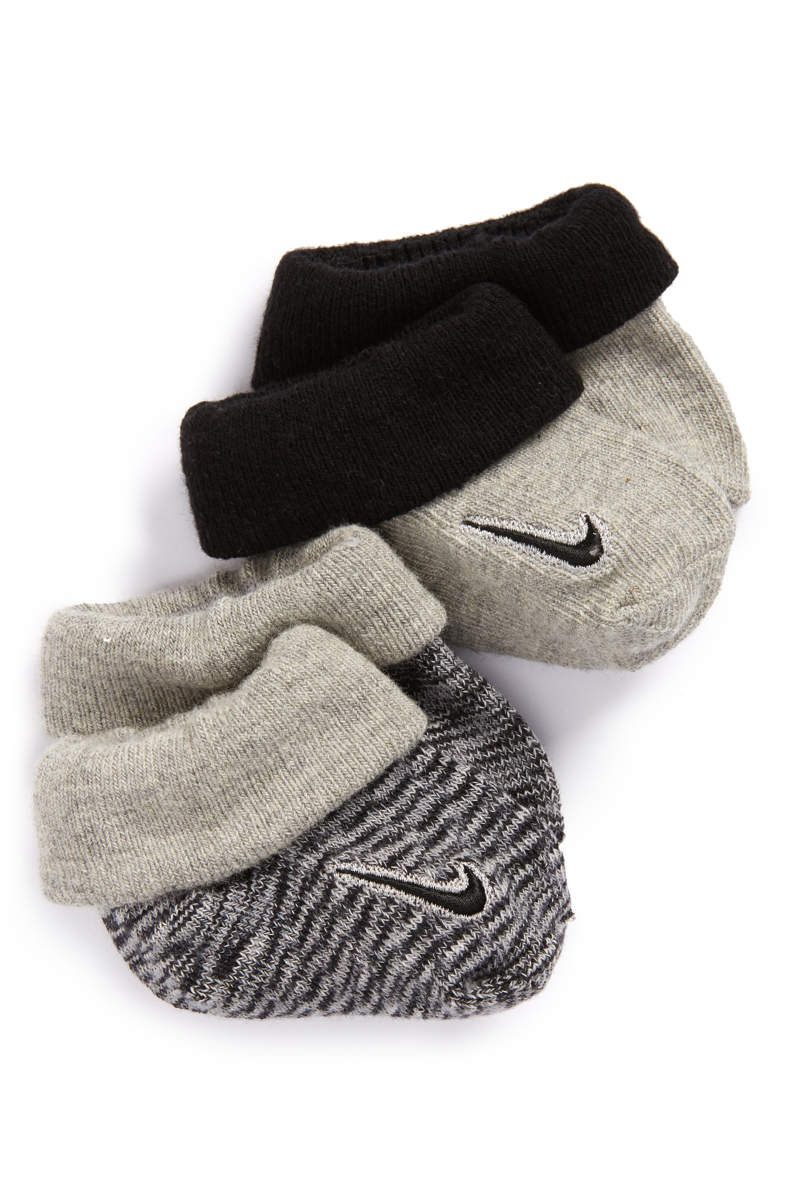 nike bootie socks