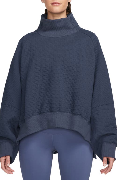 Shop Nike Therma-fit Fleece Sweatshirt In Midnight Navy/white