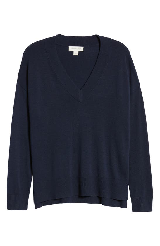 Treasure & Bond V-neck Sweater In Navy Blazer