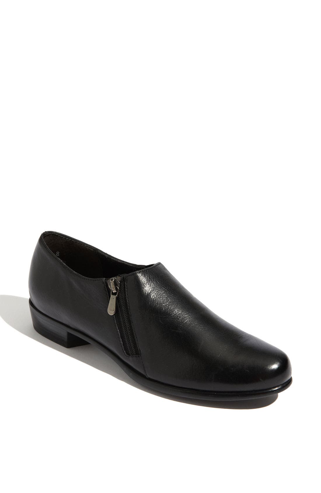 munro kit loafer