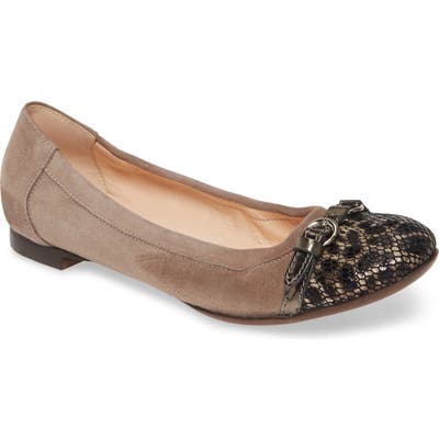 Agl Cap Toe Ballet Flat - Beige