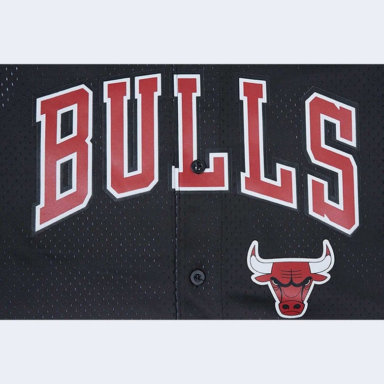 Chicago Bulls Pro Standard Ombre Mesh Button-Up Shirt - Black/Red