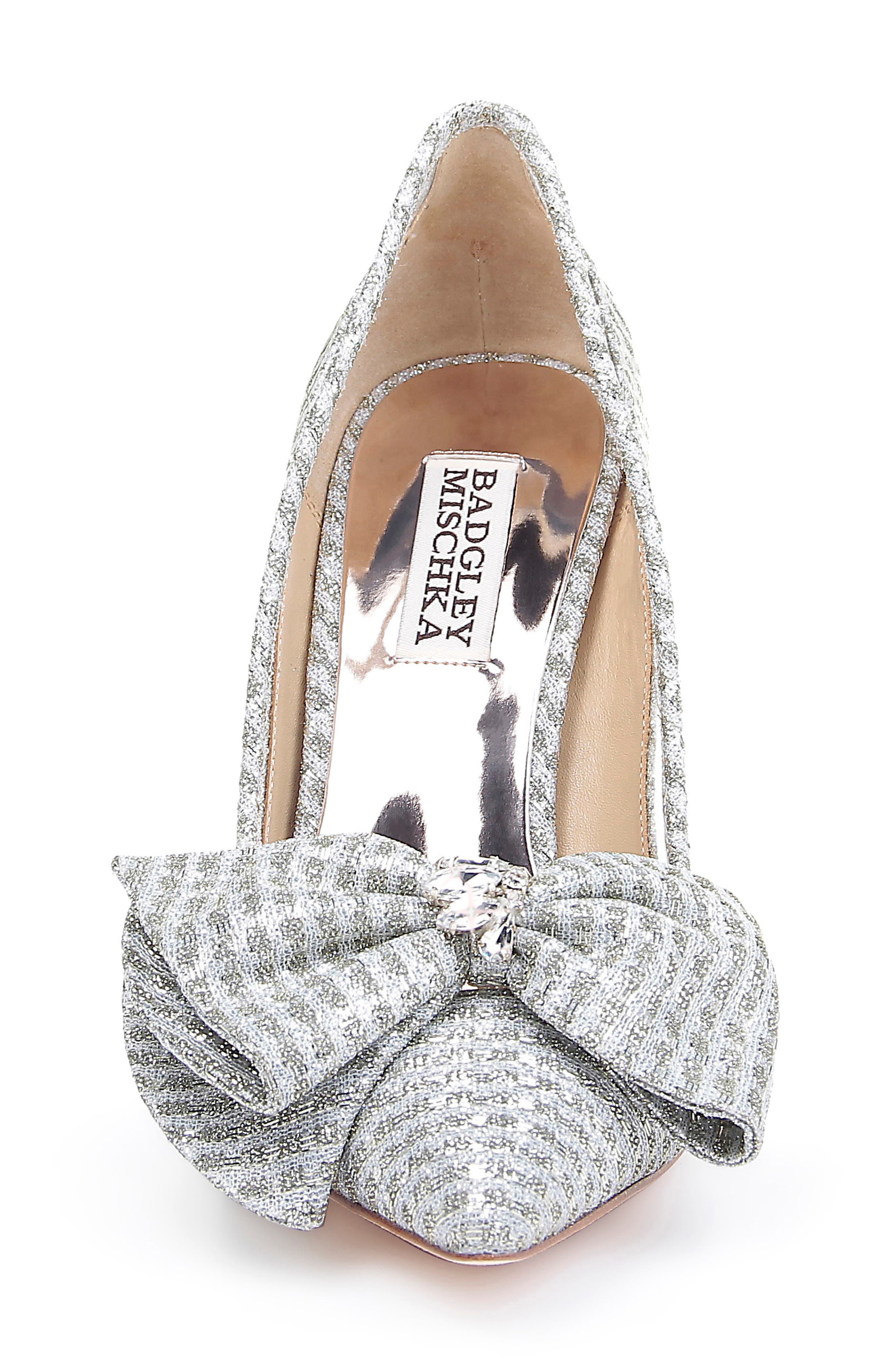badgley mischka frances bow pump