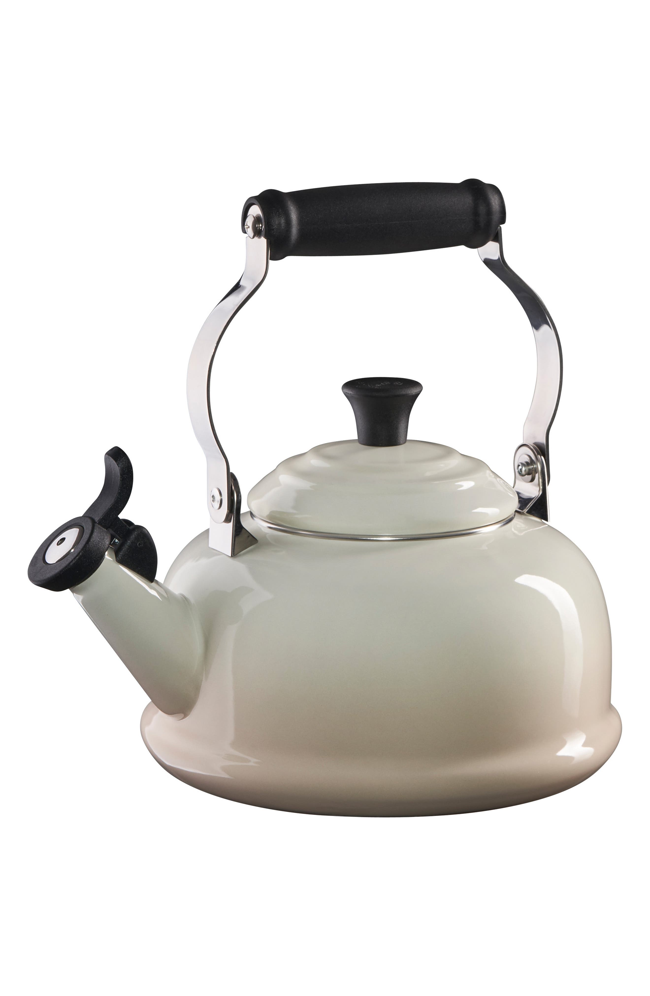 Le Creuset Classic Whistling Tea Kettle Nordstrom