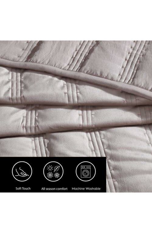 Vera Wang Velvet Linear Stitch Quilt Set In French Clay