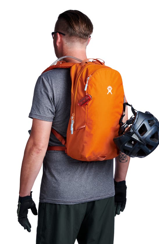 Hydro Flask Down Shift Hydration Pack In Bronze